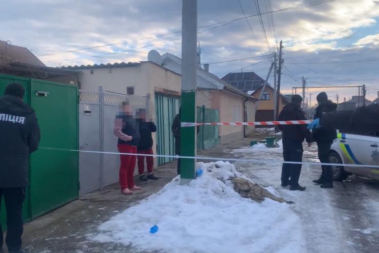 Жорстоко вбив ножем прямо на вулиці: на Одещині було скоєне вбивство через ревнощі (відео)